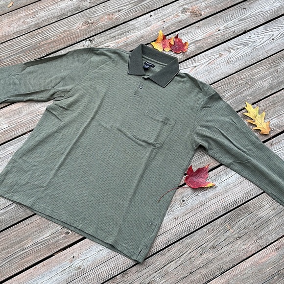 Van Heusen cotton/poly blend patterned polo L - Picture 3 of 4